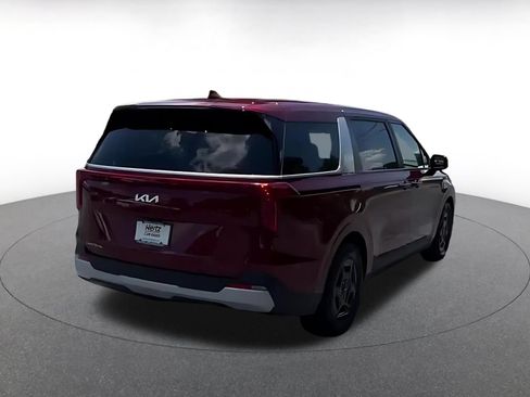 Used 2026 Kia Carnival FWD image 8