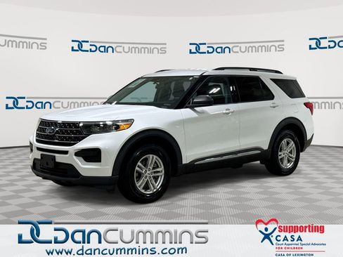 Used 2023 Ford Explorer XLT AWD/4WD image 1