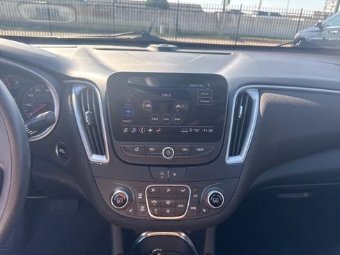 Used 2024 Chevrolet Malibu LT image 10