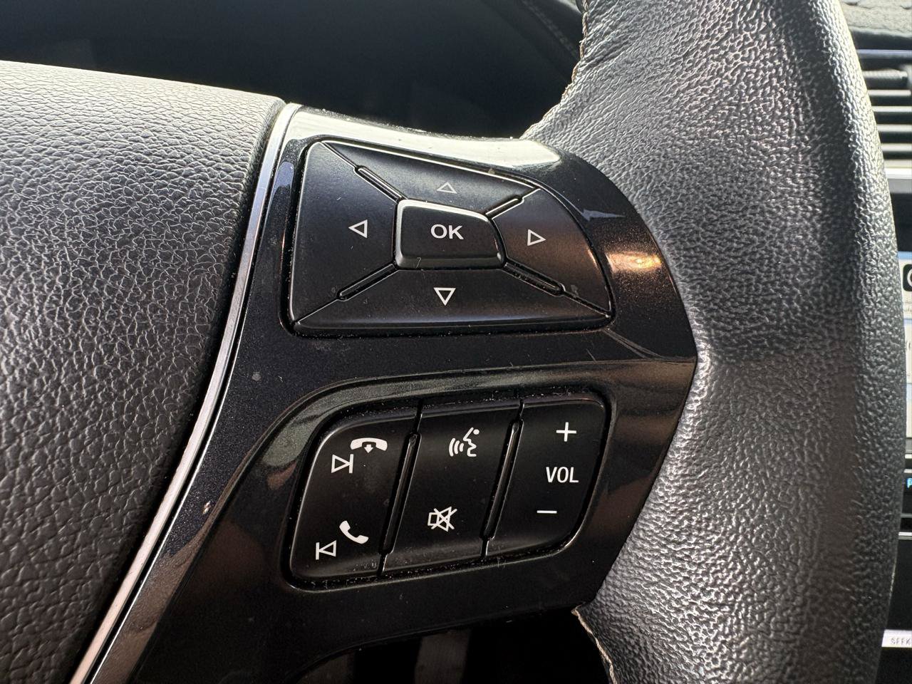 Used 2018 Ford Explorer Platinum AWD/4WD image 15