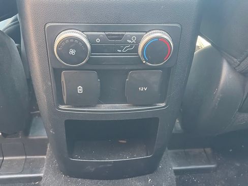 Used 2021 Ford Explorer XLT w/ Equipment Group 202A AWD/4WD image 12