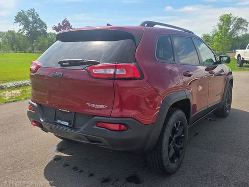 Used 2017 Jeep Cherokee Trailhawk AWD/4WD image 7