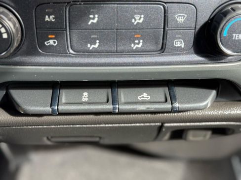 Used 2019 Chevrolet Silverado 1500 LT image 46