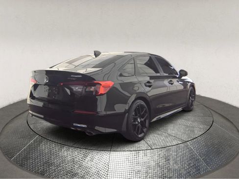 Used 2022 Honda Civic Sport image 2