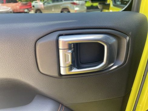 Used 2023 Jeep Gladiator Mojave w/ Cold Weather Group AWD/4WD image 30