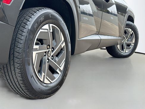 Used 2025 Hyundai Tucson Blue image 16