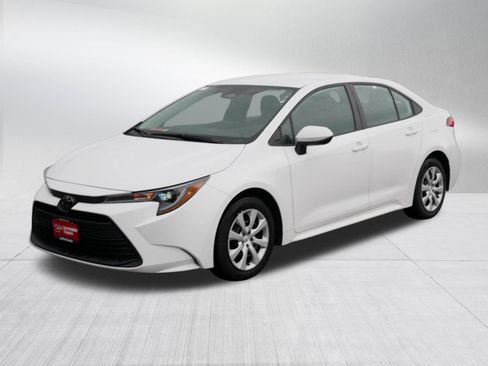 Certified 2024 Toyota Corolla LE FWD image 3