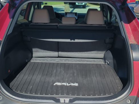 Used 2021 Toyota RAV4 Limited image 12