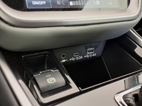 Certified 2025 Subaru Legacy Limited AWD/4WD image 24