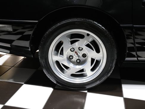Used 1990 Chevrolet Corvette ZR-1 RWD image 36