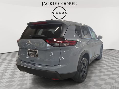 New 2026 Nissan Rogue SV image 5