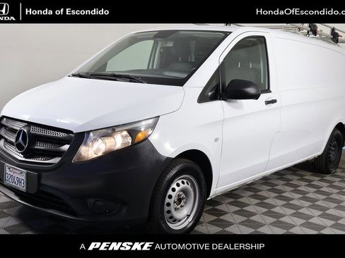 Used 2021 Mercedes-Benz Metris image 1