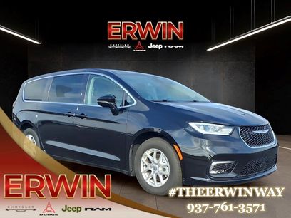 Used 2024 Chrysler Pacifica Touring-L