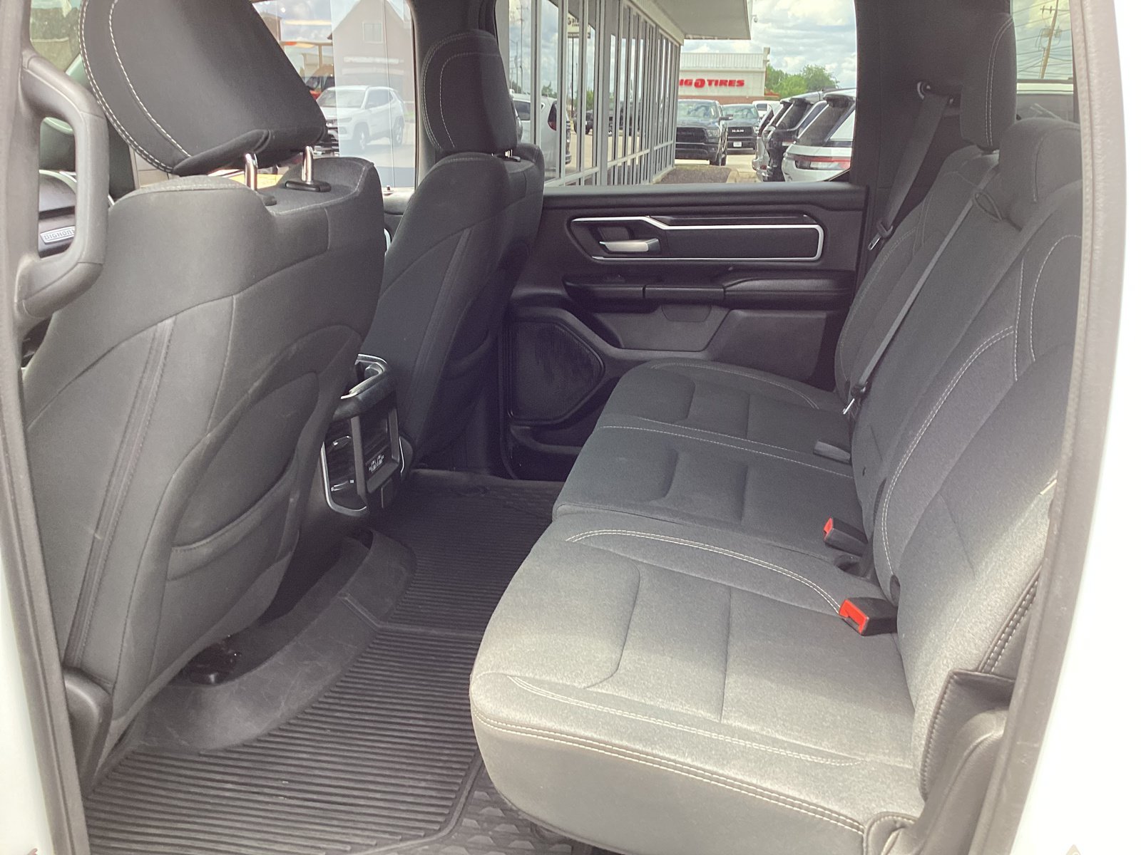 Used 2022 RAM 1500 Big Horn AWD/4WD image 14