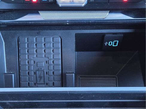 Used 2025 Ford F350 Platinum image 39