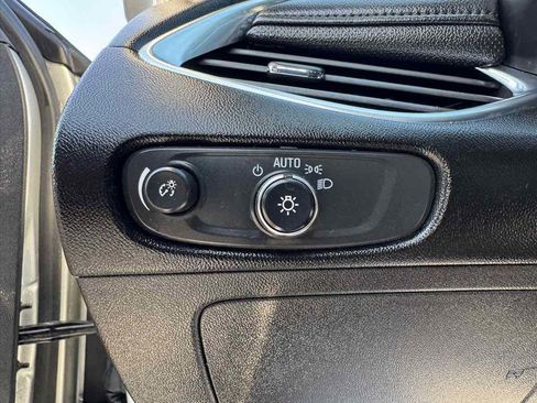 Used 2020 Chevrolet Malibu Premier FWD image 10