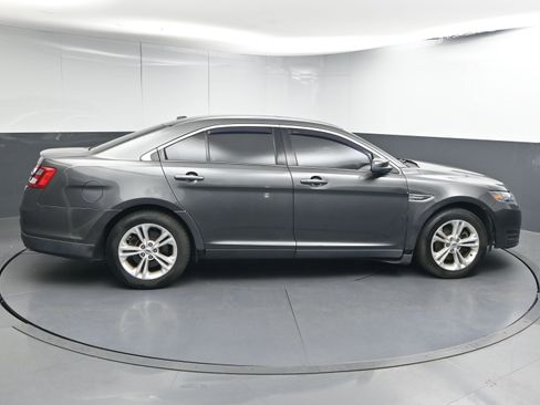 Used 2015 Ford Taurus SEL w/ Equipment Group 201A image 9