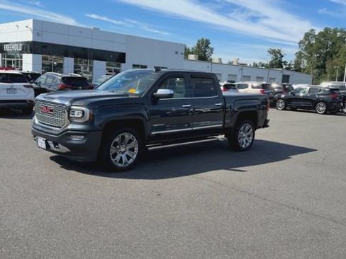 Used 2018 GMC Sierra 1500 Denali w/ Denali Ultimate Package AWD/4WD image 4