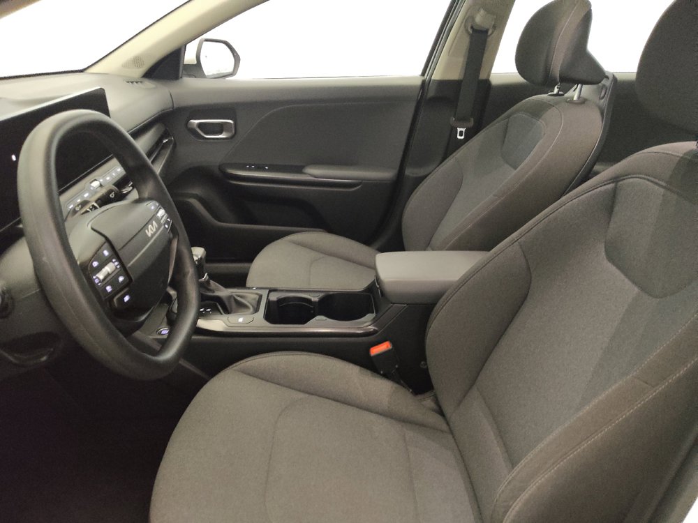 Used 2025 Kia K4 FWD image 17