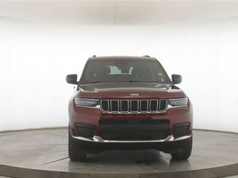 Used 2024 Jeep Grand Cherokee L Laredo w/ Luxury Tech Group I image 12