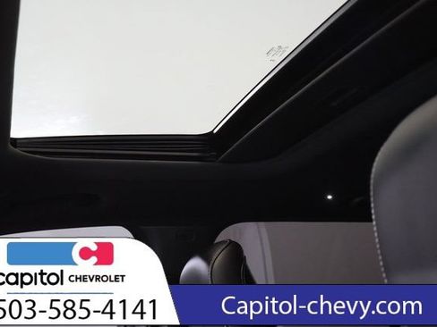Used 2025 Jeep Grand Cherokee Altitude AWD/4WD image 14