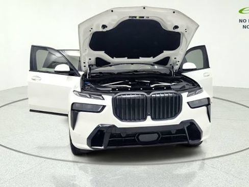 Used 2025 BMW X7 xDrive40i w/ M Sport Package AWD/4WD image 12