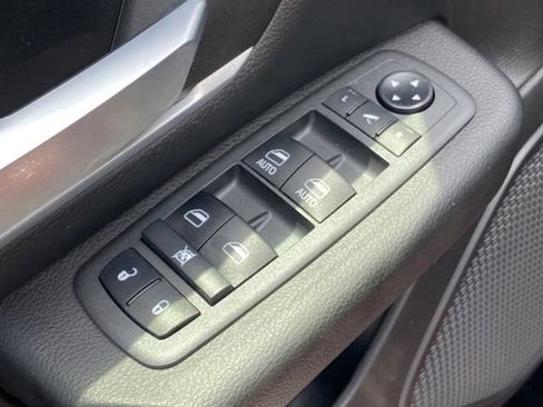Used 2021 RAM 1500 Big Horn AWD/4WD image 12