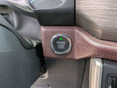 Used 2022 Ford Expedition Max Limited image 25