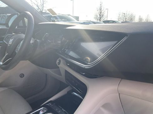 Used 2021 Buick Envision Essence image 32