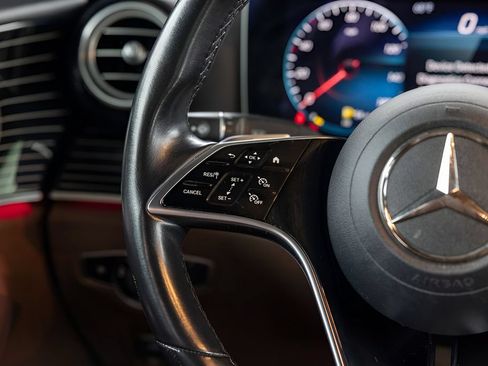 Used 2022 Mercedes-Benz E 350 4MATIC Sedan image 32