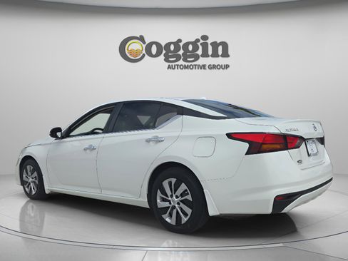 Used 2020 Nissan Altima 2.5 S image 3