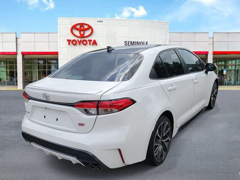 Used 2022 Toyota Corolla SE FWD image 3