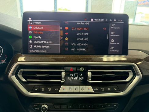 Used 2025 BMW X4 xDrive30i AWD/4WD image 59
