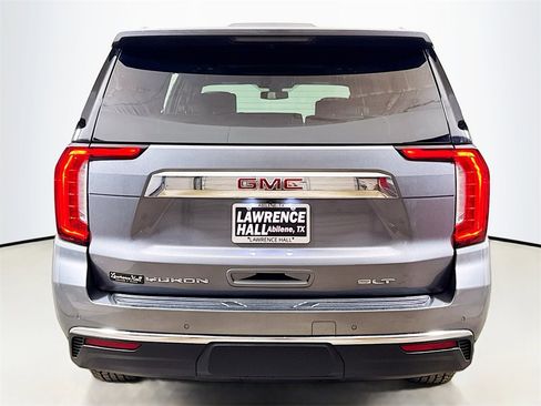 Used 2021 GMC Yukon XL SLT w/ SLT Premium Package image 5