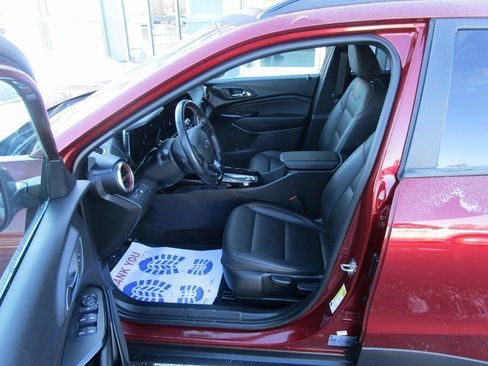Certified 2024 Chevrolet Trax RS image 17