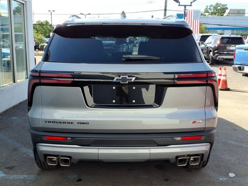 Used 2026 Chevrolet Traverse Z71 w/ LPO, Floor Liner Package AWD/4WD image 5