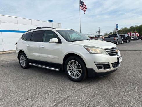 Used 2015 Chevrolet Traverse LT w/ Style and Technology Package image 8