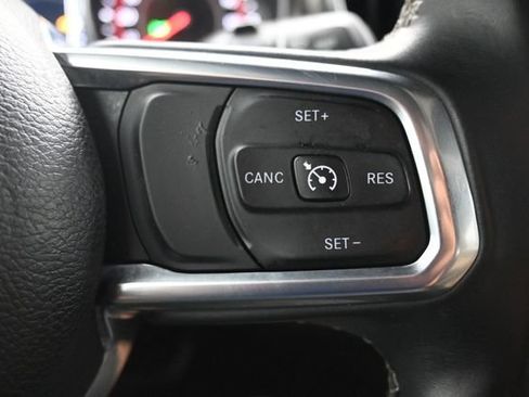 Used 2018 Jeep Wrangler Unlimited Rubicon w/ Steel Bumper Group AWD/4WD image 11