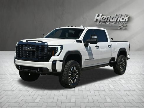 Used 2025 GMC Sierra 2500 Denali Ultimate AWD/4WD image 5
