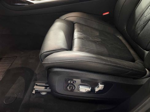Used 2025 BMW X7 xDrive40i AWD/4WD image 43