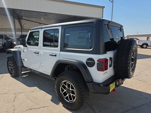 New 2025 Jeep Wrangler Unlimited Rubicon w/ Steel Bumper Group image 7