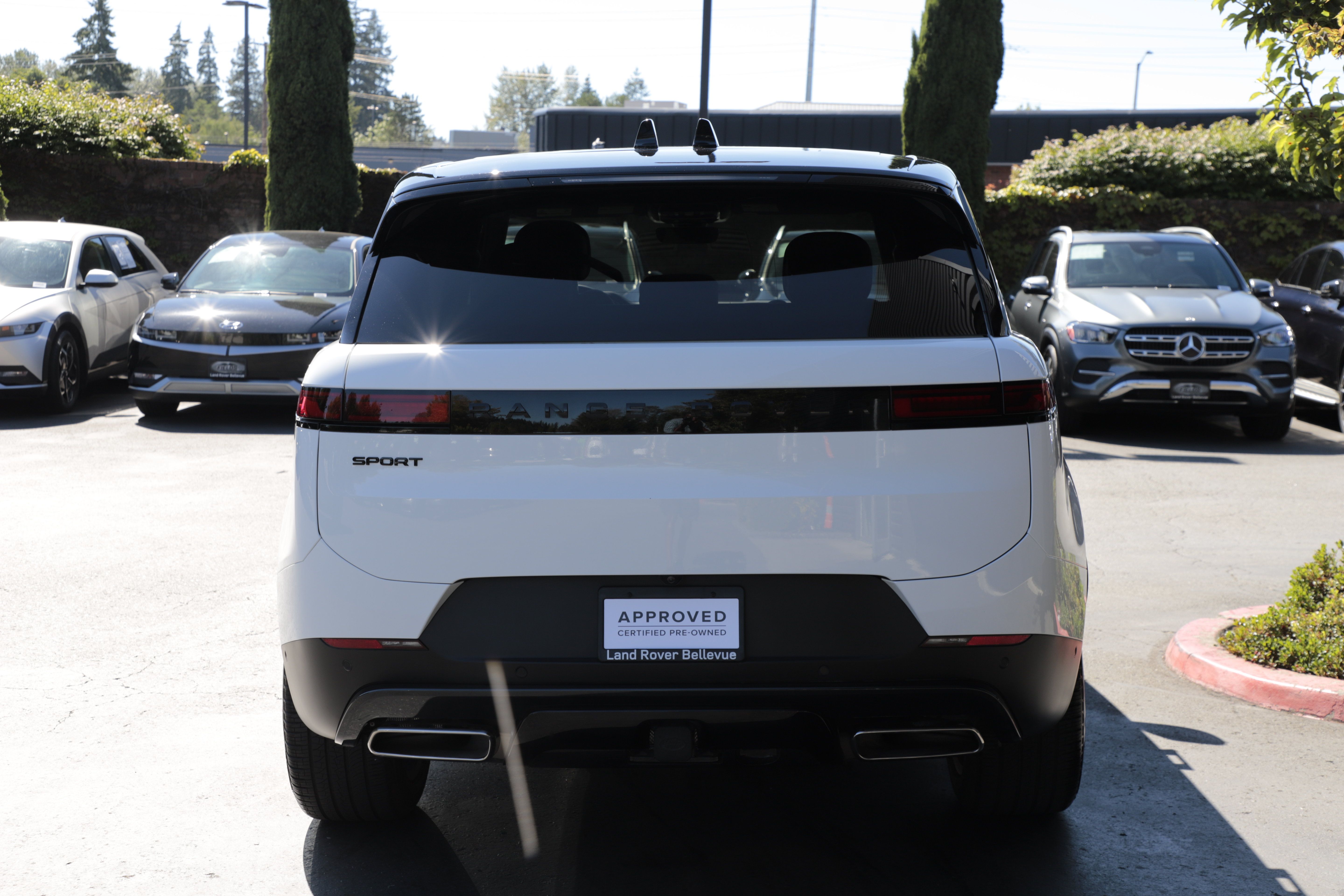 Certified 2026 Land Rover Range Rover Sport SE AWD/4WD image 9