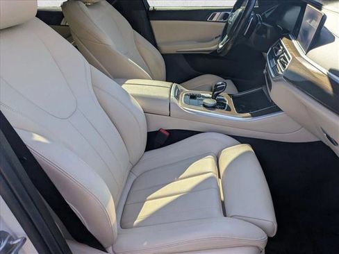 Used 2022 BMW X5 sDrive40i w/ Premium Package image 19