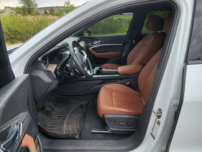 Used 2021 Audi e-tron Premium Plus w/ Premium Plus Package