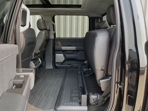 Used 2022 Ford F150 Lariat w/ Equipment Group 502A High image 25