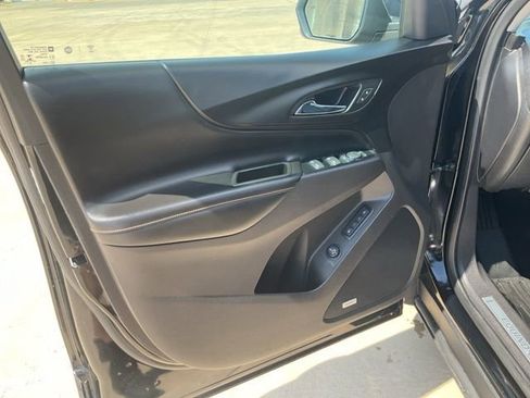 Used 2019 Chevrolet Equinox Premier FWD image 4