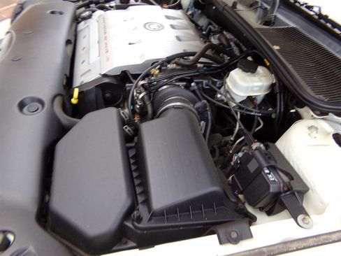 Used 2003 Cadillac De Ville Sedan w/ Comfort & Convenience Package image 89