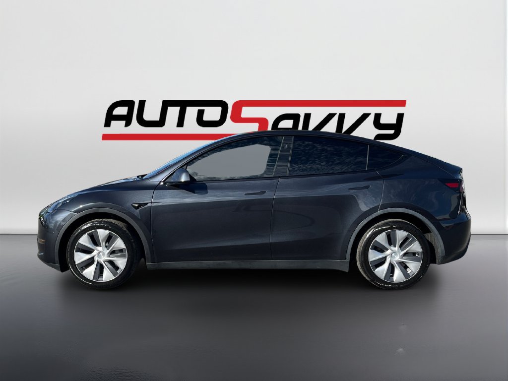 Used 2025 Tesla Model Y Long Range RWD image 8