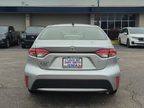 Used 2022 Toyota Corolla L FWD image 5