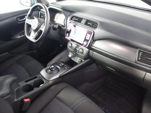 Used 2025 Nissan Leaf S FWD image 46